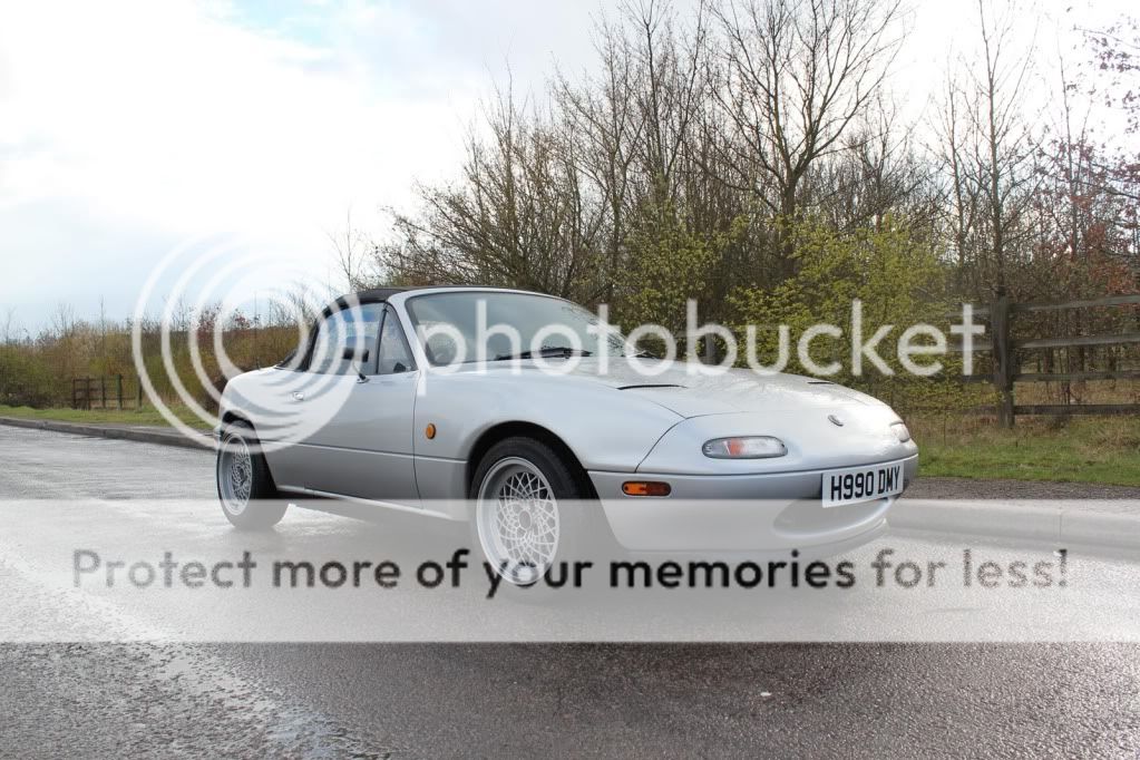 Silver_Roadster_3.jpg