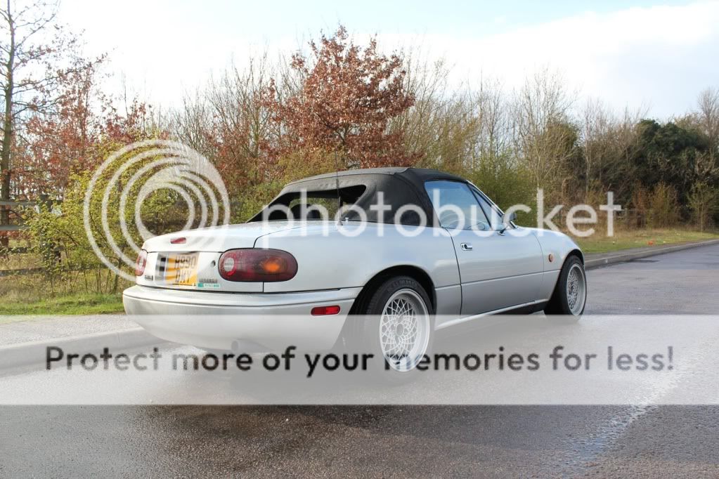 Silver_Roadster_5.jpg